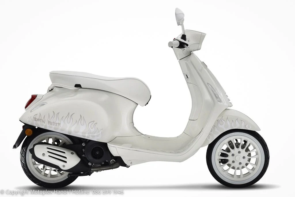 Vespa Sprint 2024 mới, Nhiều Ưu Đãi, Hỗ Trợ Trả Góp 0%, BH 3 năm - FMG Mobility