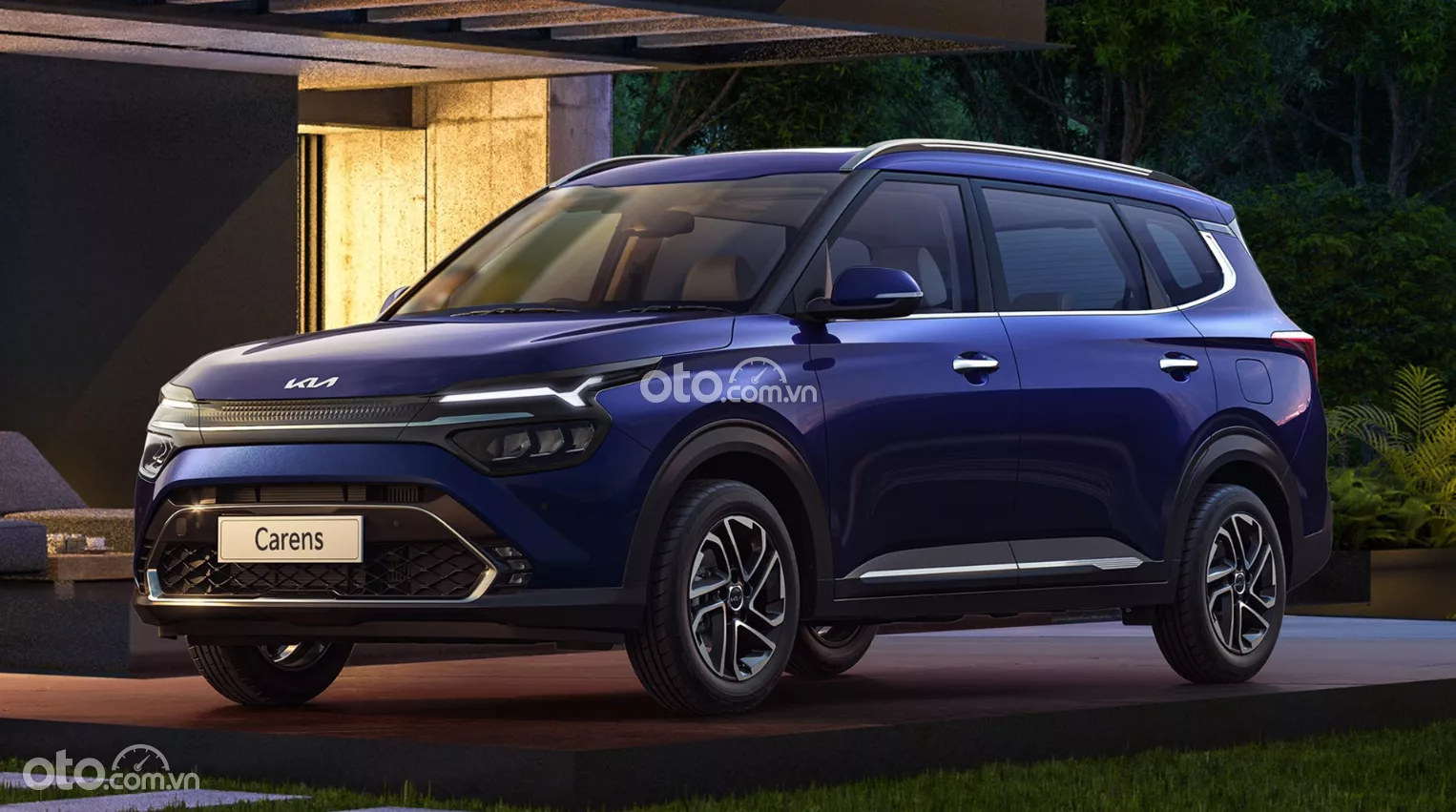 Giá xe KIA Carens từ 589 triệu đồng kèm ưu đãi mới nhất tháng 6/2024