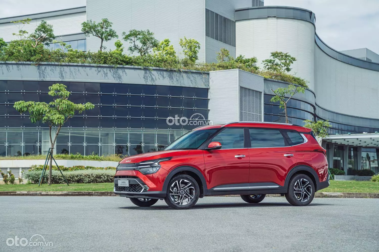 Giá xe KIA Carens từ 589 triệu đồng kèm ưu đãi mới nhất tháng 6/2024