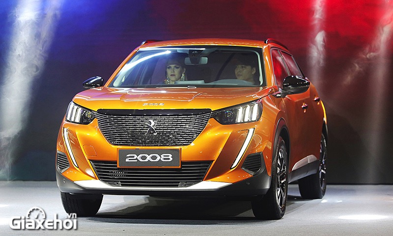 Peugeot 2008 2024: Giá xe lăn bánh KM, Mua xe trả góp