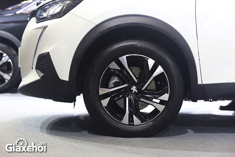 Peugeot 2008 2024: Giá xe lăn bánh KM, Mua xe trả góp