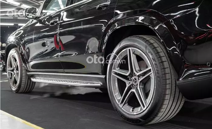 Giá xe Mercedes-Benz GLS 450 4MATIC mới nhất tháng 6/2024