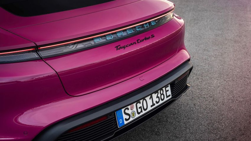 Porsche Taycan 2024: Giá xe lăn bánh khuyến mãi, Mua bán xe trả góp