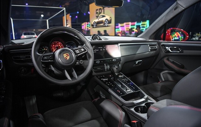 Giá xe Porsche Macan 2024 mới nhất