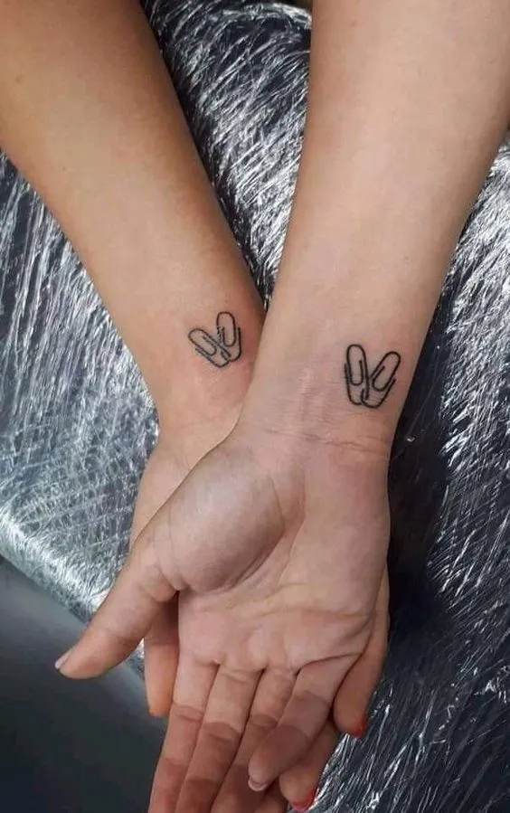 150 hình xăm cổ tay mini cho nam và nữ giúp lên ý tưởng - Genztattoo