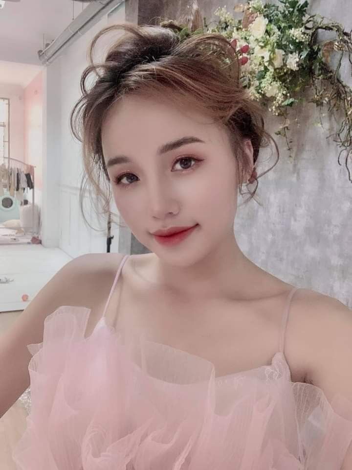 Ảnh Thị Nhung Gãy TV Cute, Xinh Đẹp, NHƯ NÀNG TIÊN [mới nhất 2023]