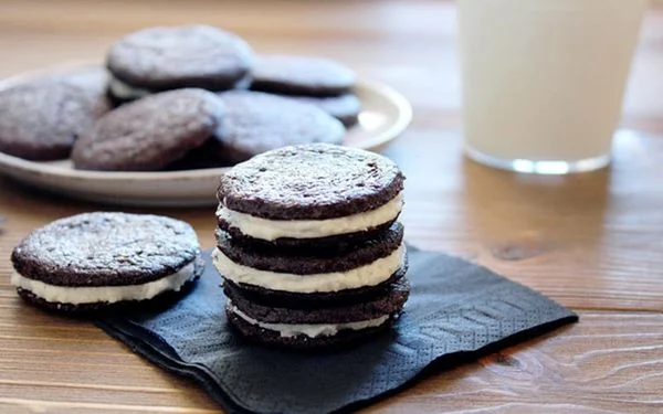 Bánh Oreo bao nhiêu calo? Ăn kèm với món gì?