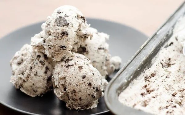 Bánh Oreo bao nhiêu calo? Ăn kèm với món gì?