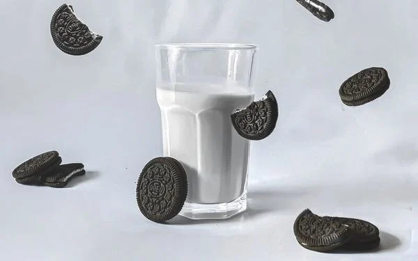 Bánh Oreo bao nhiêu calo? Ăn kèm với món gì?