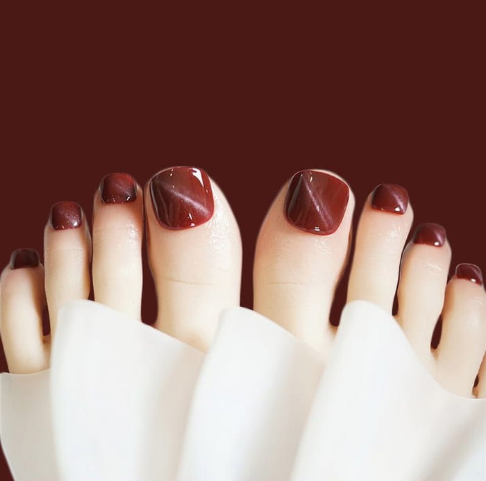 Danh sách Top 30+ Mẫu nail sơn móng chân màu đỏ rượu quyến rũ, 'chanh sả'