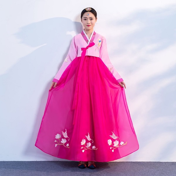 NÉT ĐẸP VĂN HÓA TRONG TRANG PHỤC TRUYỀN THỐNG HÀN QUỐC HANBOK