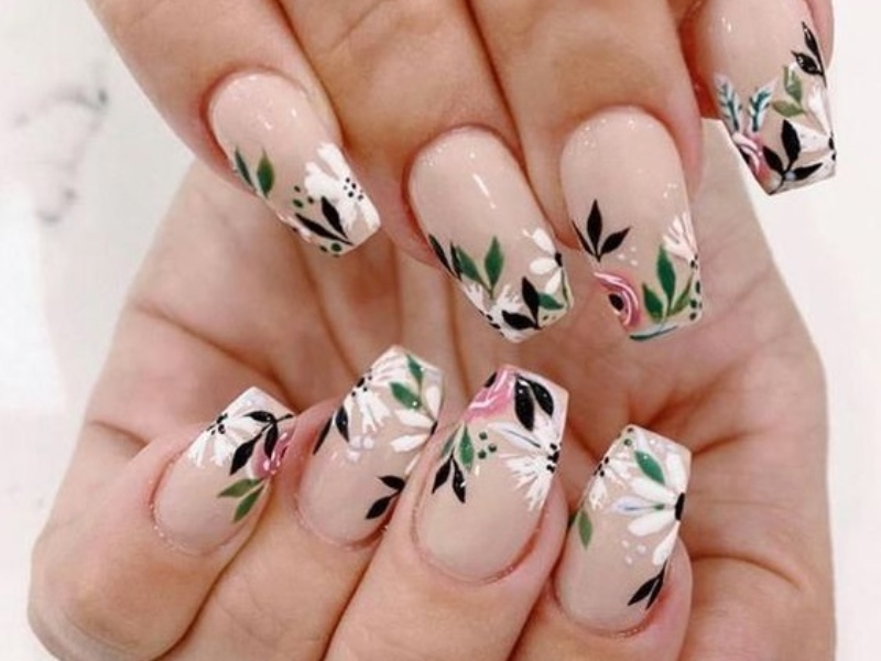 Những mẫu nail vẽ đơn giản đẹp và cực kỳ nổi bật