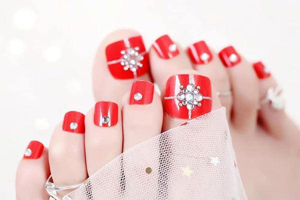 Mẫu nail chân đẹp đơn giản nhẹ nhàng được yêu thích nhất