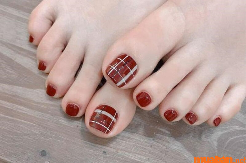 101+ Mẫu nail chân màu đỏ tôn da, “chanh sả” mới nhất