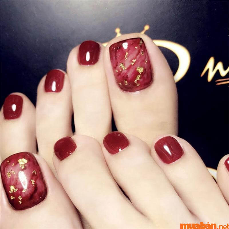 101+ Mẫu nail chân màu đỏ tôn da, “chanh sả” mới nhất