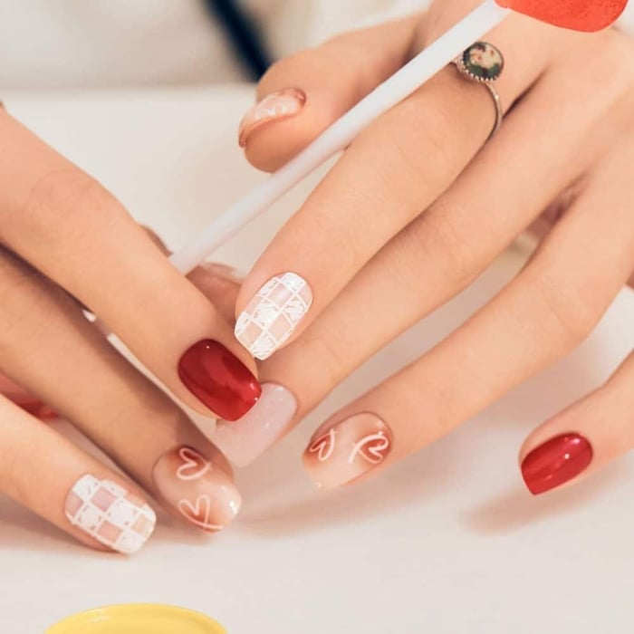 Top 100+ Mẫu Nail Màu Đỏ Đẹp, Quyến Rũ Nhất Năm 2024