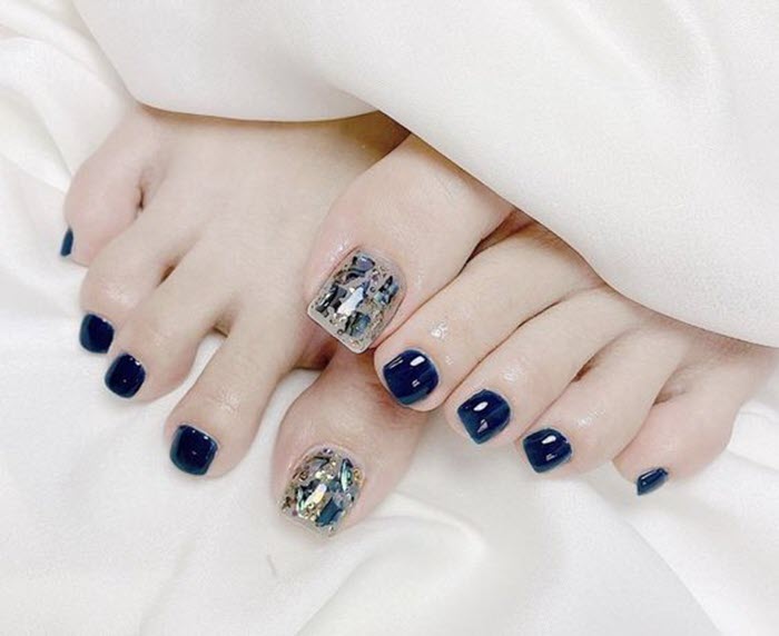 50+ Mẫu nail chân đính đá sang trọng đẹp nhất 2024