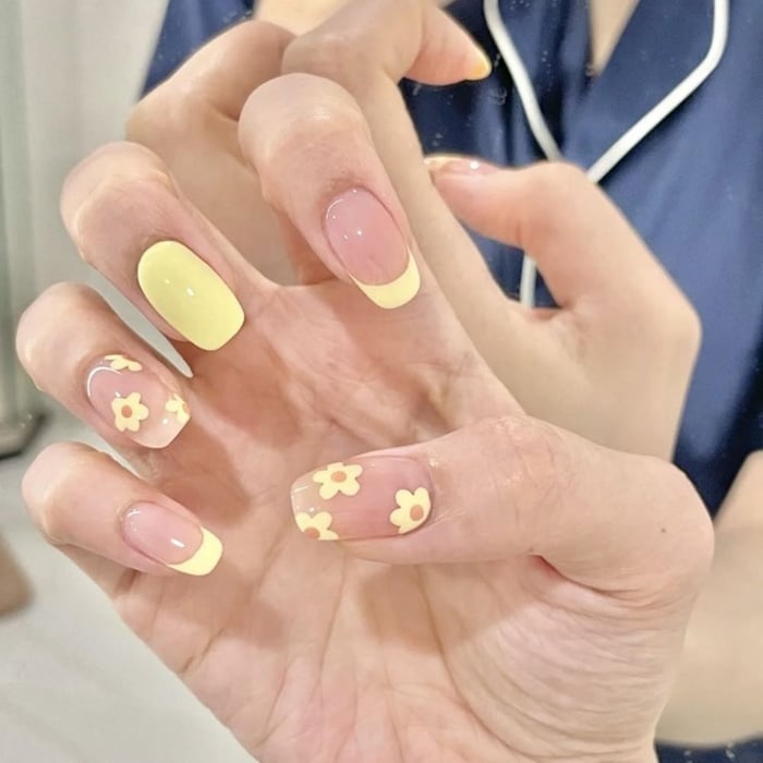 Top 105+ bộ nail màu nude đẹp, nhẹ nhàng 2024