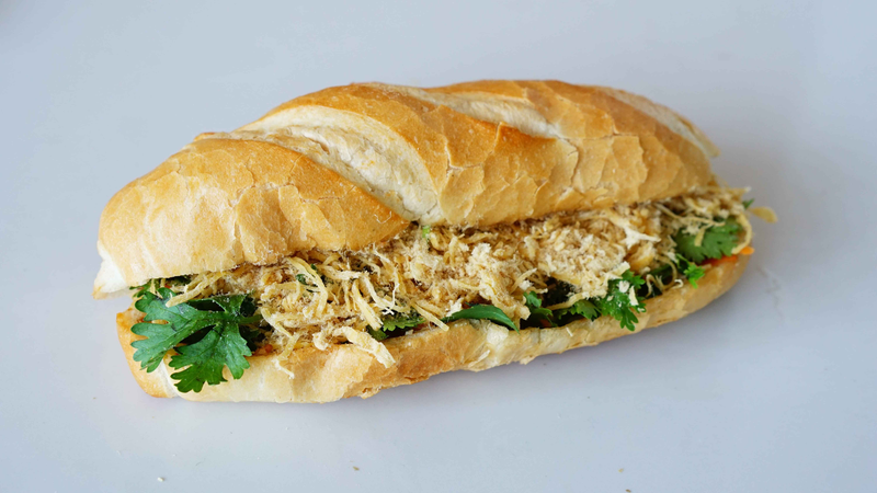 Bánh mì chà bông bao nhiêu calo và nguyên tắc khi xây dựng thực đơn giảm cân