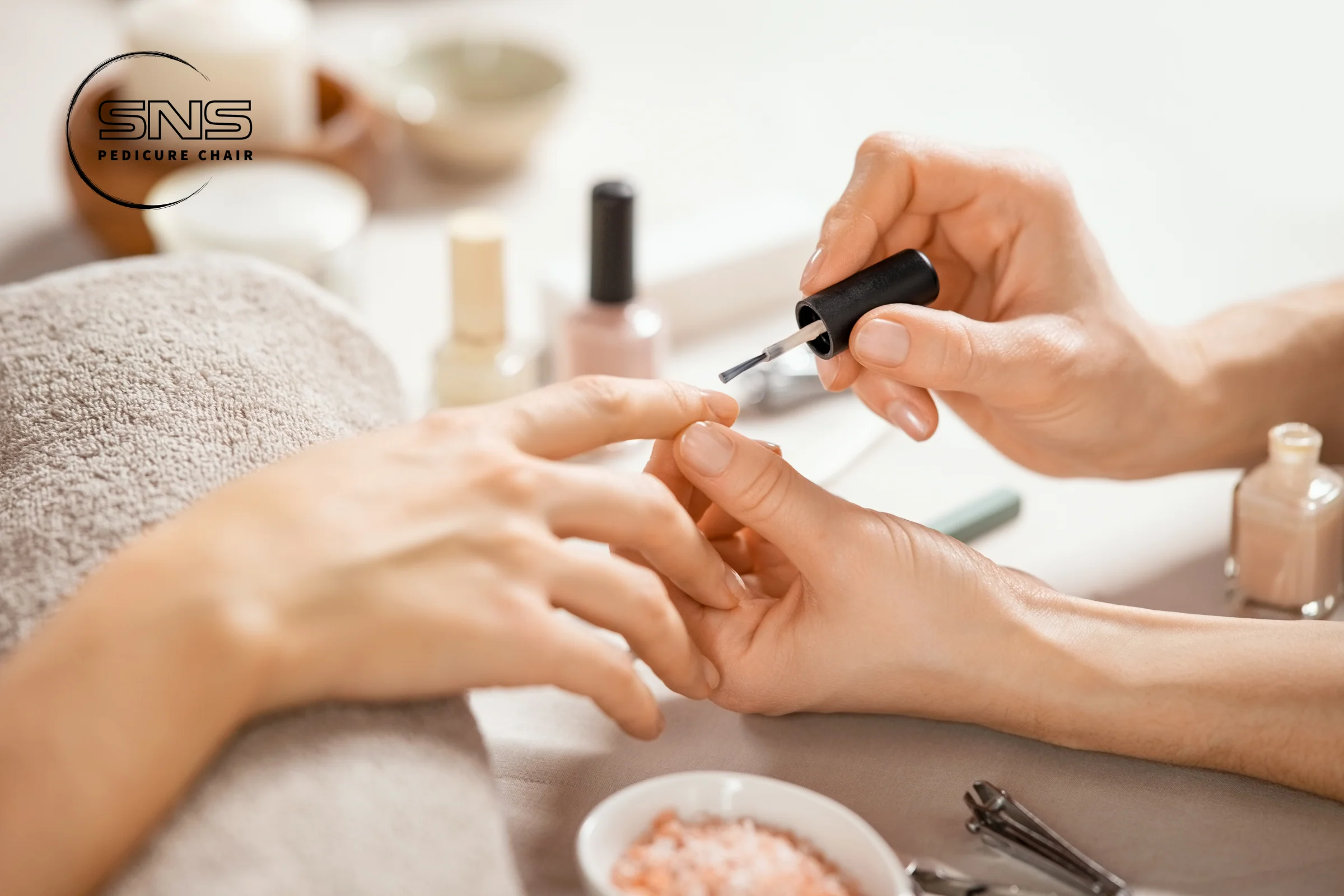 40+ mẫu câu giao tiếp trong ngành Nail nhất định phải biết