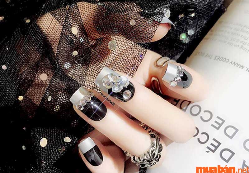 101+ Mẫu nail đen trắng sang trọng, dẫn đầu xu hướng hiện nay