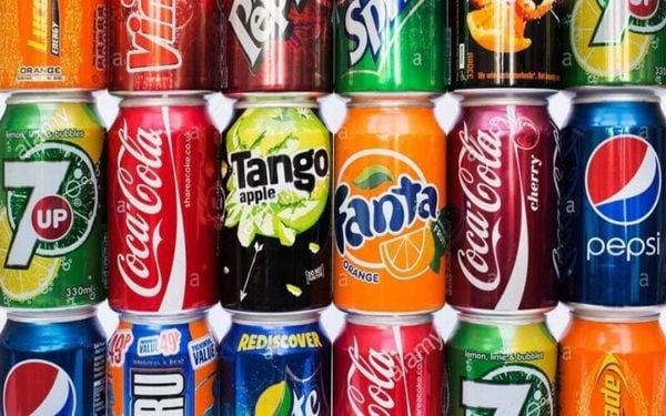 1 lon coca bao nhiêu calo? Uống nhiều có sao không?