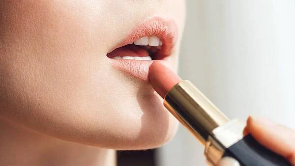 Các Bước Trang Điểm: Gợi Ý Thứ Tự Makeup Cho Người Mới