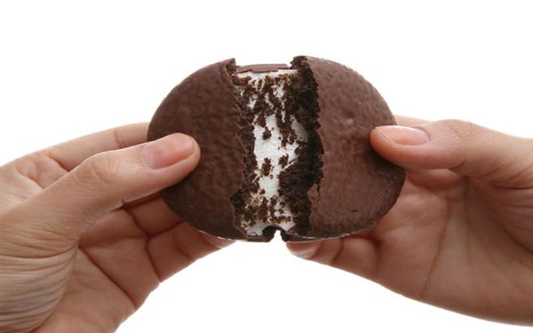 Bánh chocopie bao nhiêu calo? Ăn có khiến da nổi mụn không?