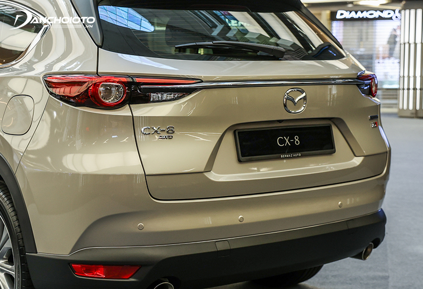 Mazda CX-8: Giá xe lăn bánh & thông số kỹ thuật (9/2024)