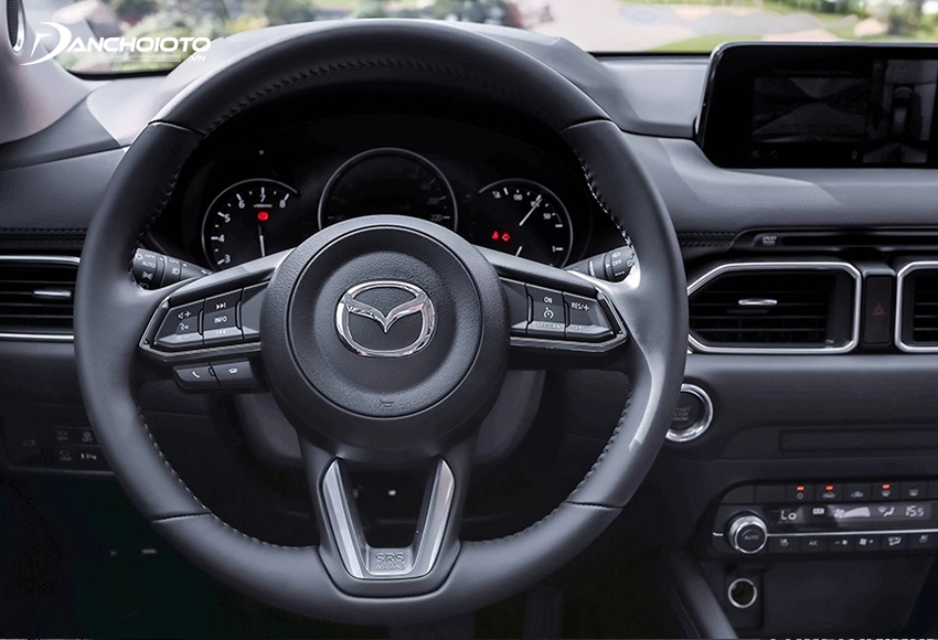 Mazda CX-8: Giá xe lăn bánh & thông số kỹ thuật (9/2024)