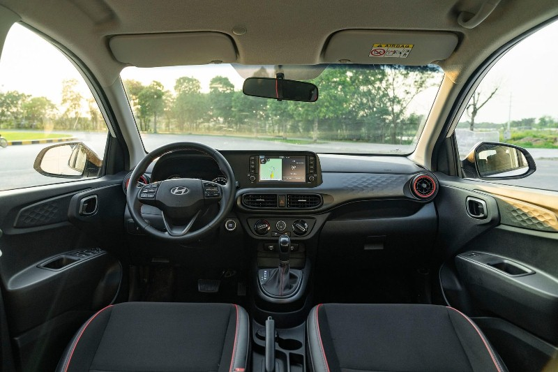 Hyundai Grand I10 Hatchback 1.2 AT 2024