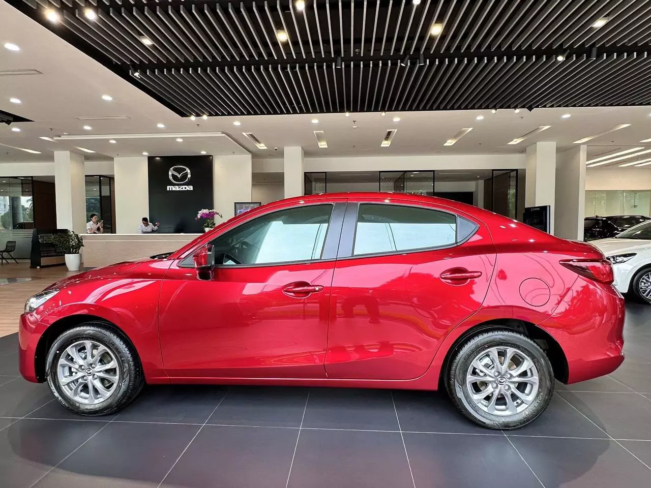 Giá xe Mazda 2 kèm tin khuyến mại hấp dẫn tháng 11/2024