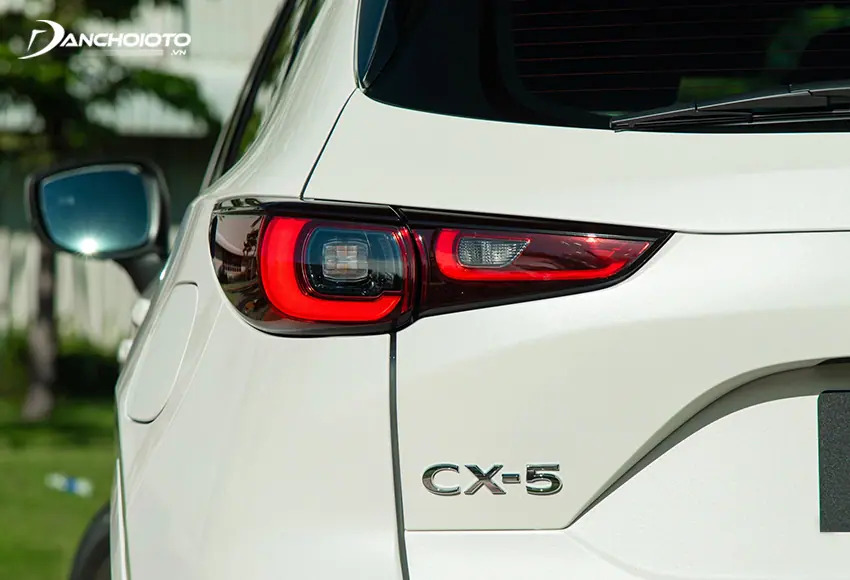 Mazda CX-5: Giá xe lăn bánh & thông số kỹ thuật (9/2024)