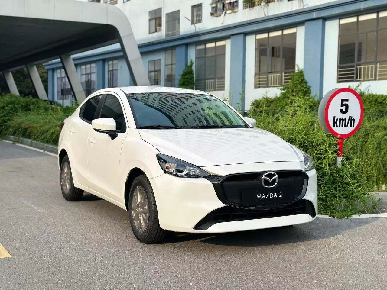 Giá xe Mazda 2 kèm tin khuyến mại hấp dẫn tháng 11/2024