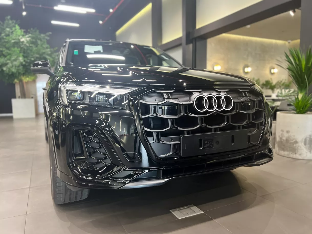 Giá xe Audi Q7 mới nhất kèm ưu đãi tháng 11/2024