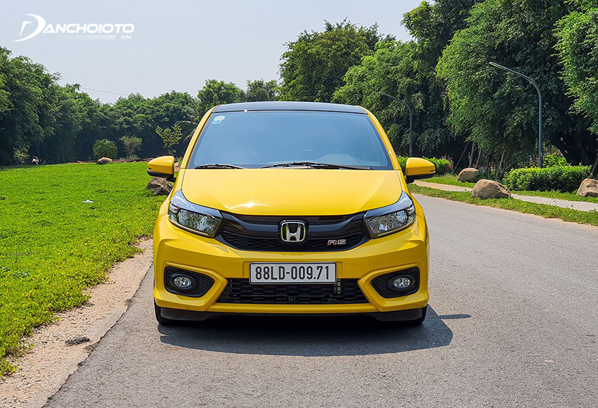 Honda Brio 2024: Giá xe lăn bánh & thông số kỹ thuật (10/2024)