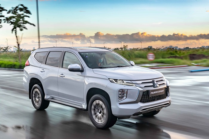 Mitsubishi Pajero Sport 2024: Giá Lăn Bánh & Khuyến Mãi 11/2024