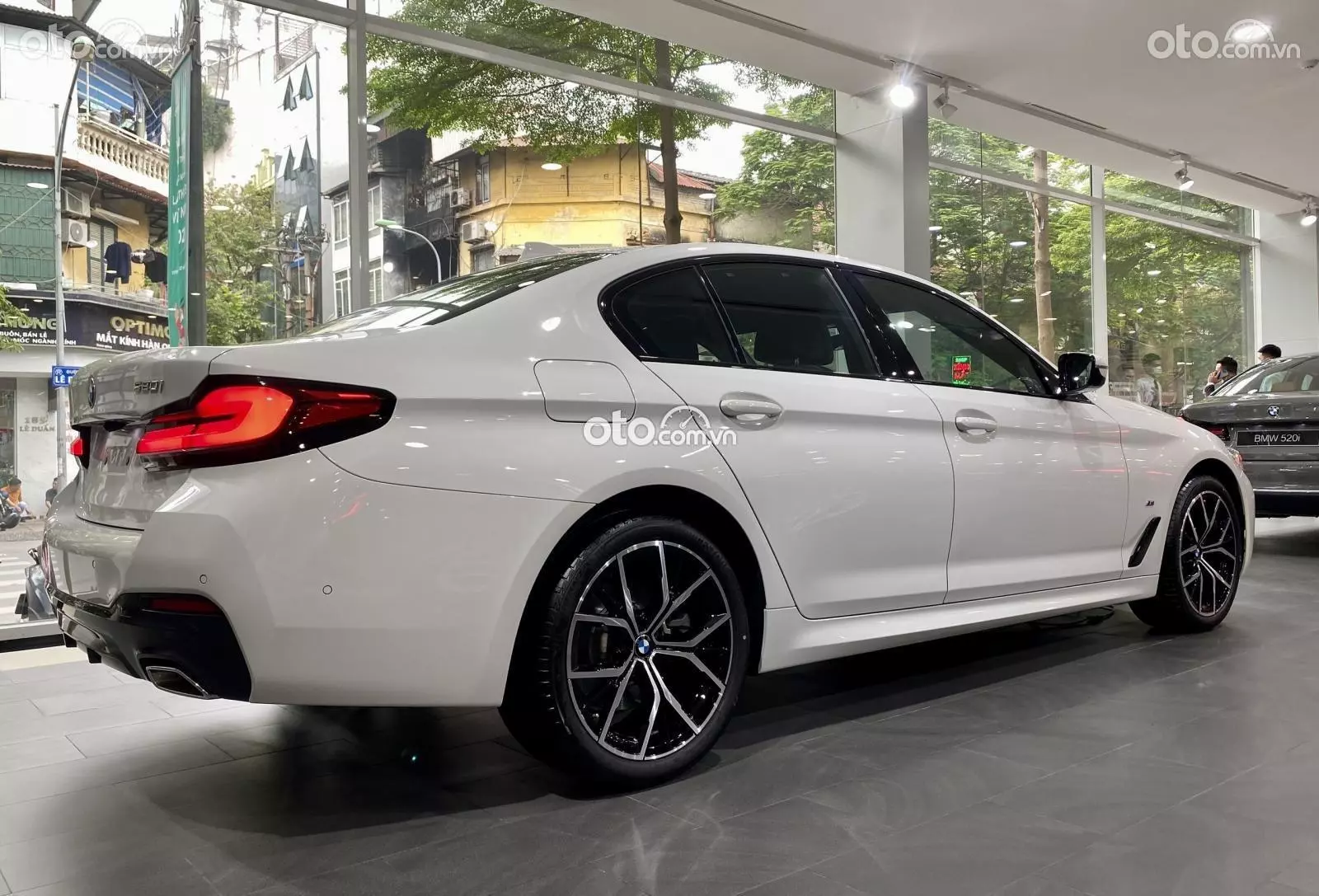 Giá xe BMW 520i kèm ưu đãi mới nhất tháng 11/2024