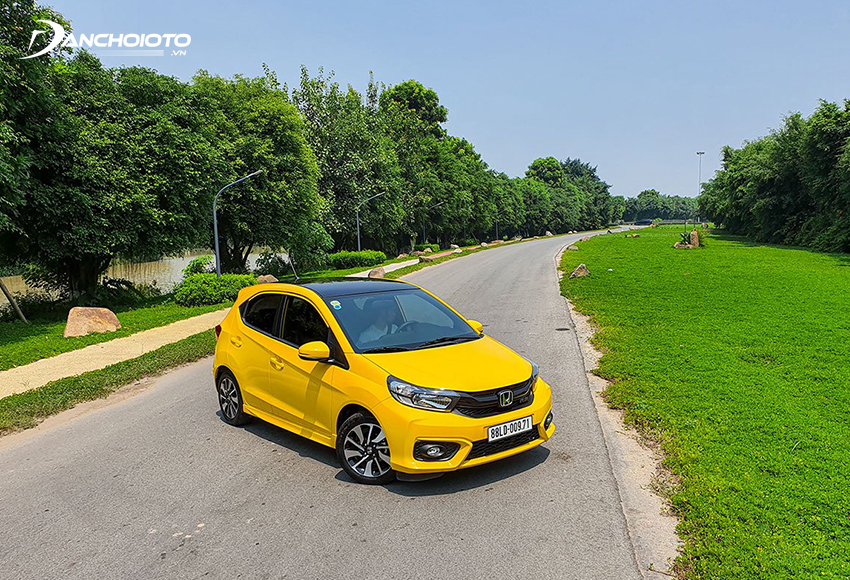 Honda Brio 2024: Giá xe lăn bánh & thông số kỹ thuật (10/2024)