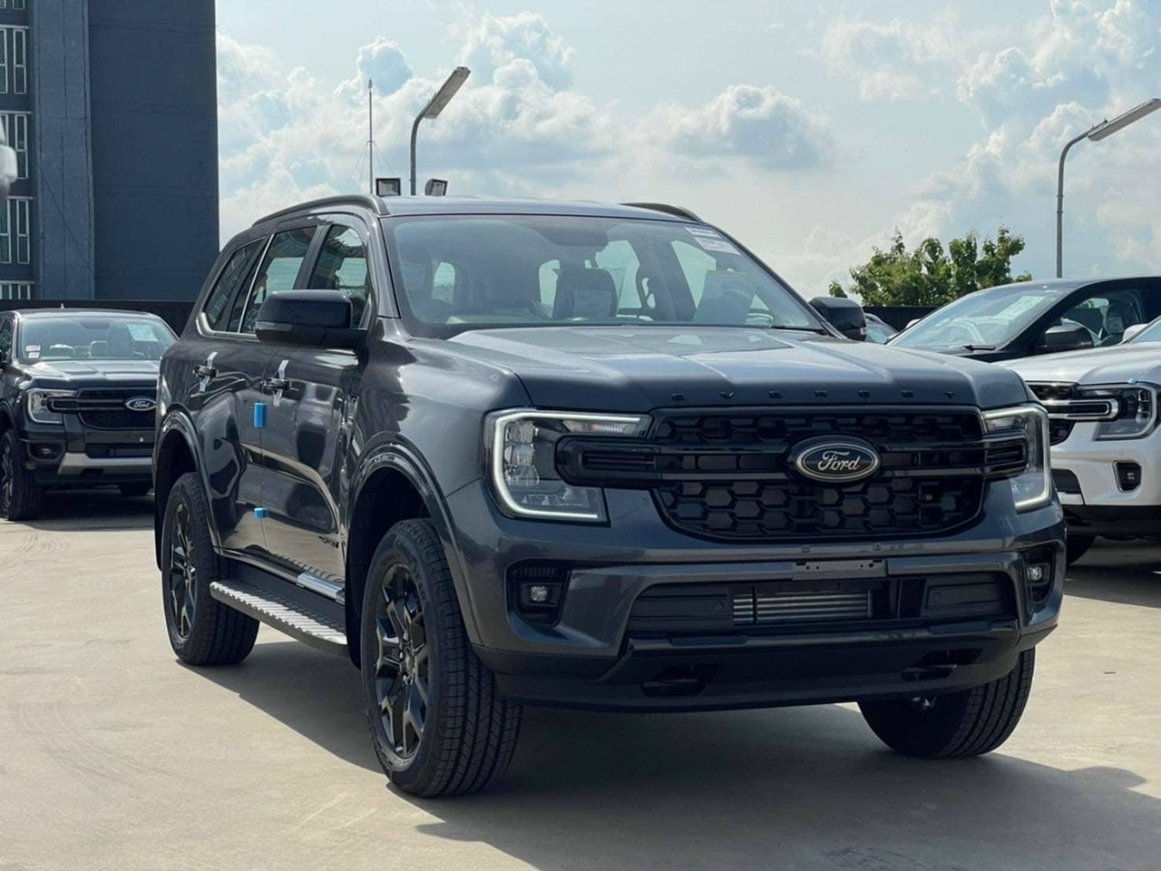 Các Màu Xe Ford Everest 2024