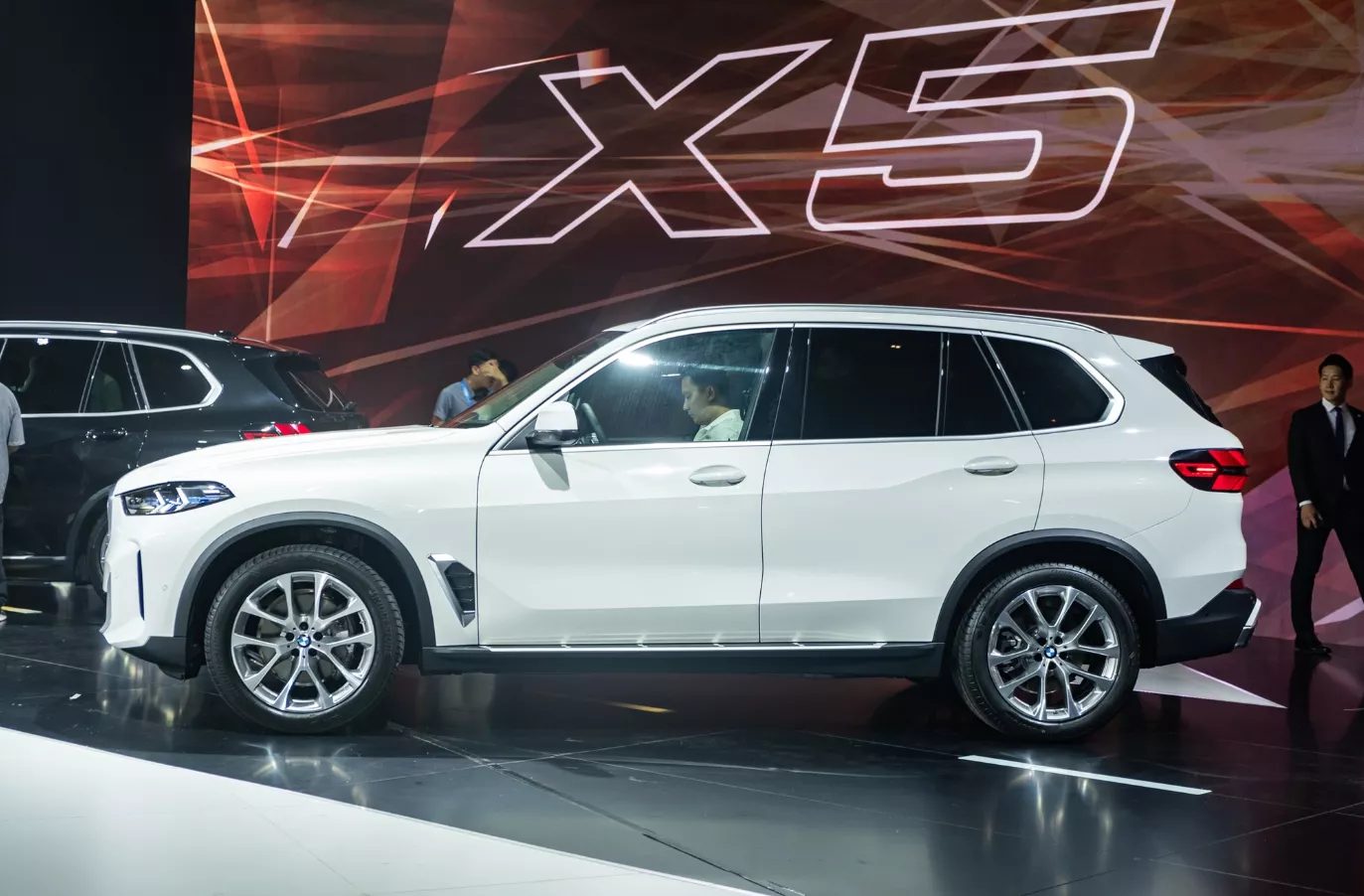 Giá xe BMW X5 kèm tin khuyến mại mới nhất tháng 11/2024