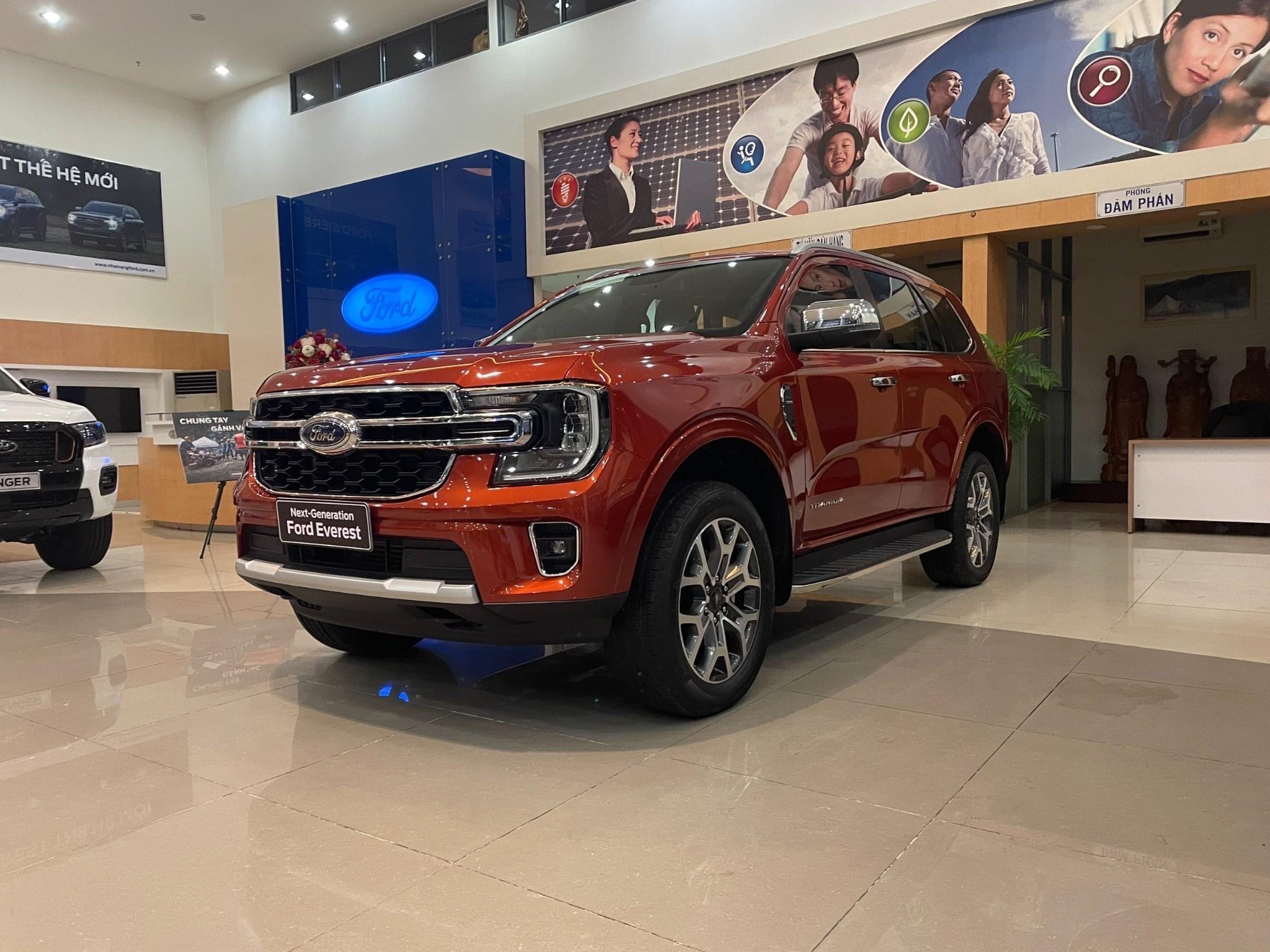 Các Màu Xe Ford Everest 2024