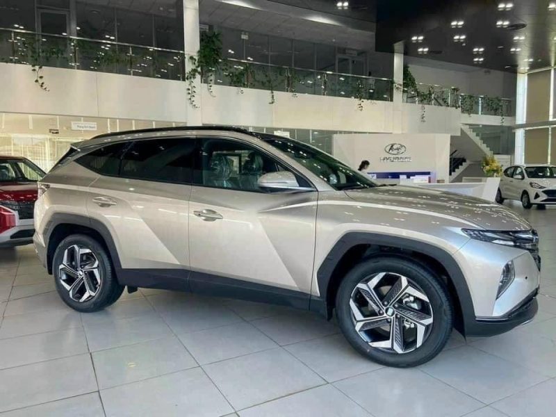 Hyundai Tucson 2024: Giá lăn bánh, Thông tin Xe & Ưu đãi tháng 09/2024