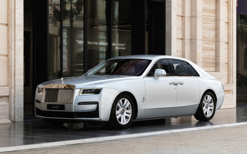 Giá Xe & Thông Số Kỹ Thuật Xe Rolls Royce Ghost (Update 7/2024)