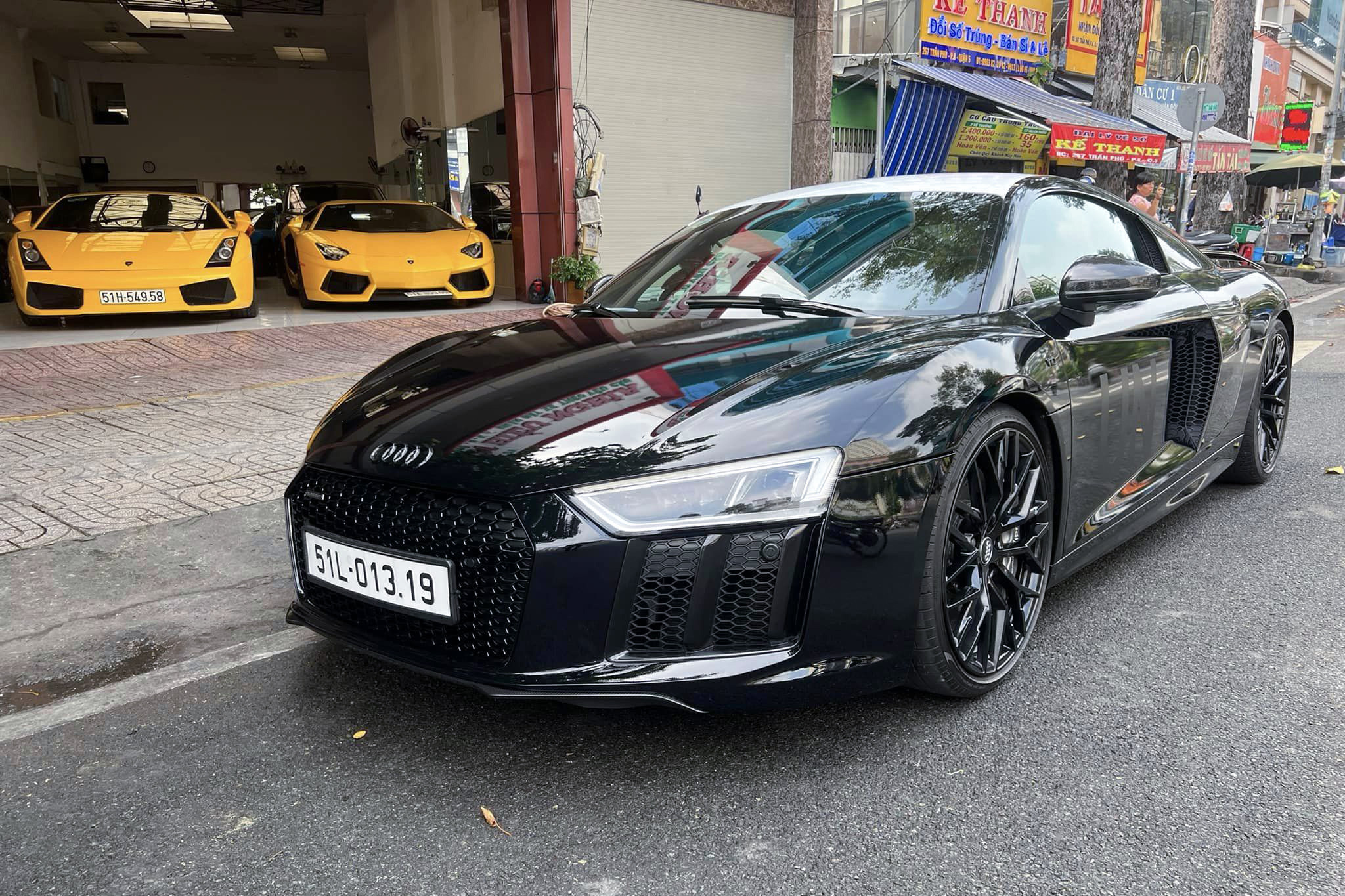 Siêu xe Audi R8 chạy cực ít về tay ông Đặng Lê Nguyên Vũ, giá trên 9 tỷ đồng