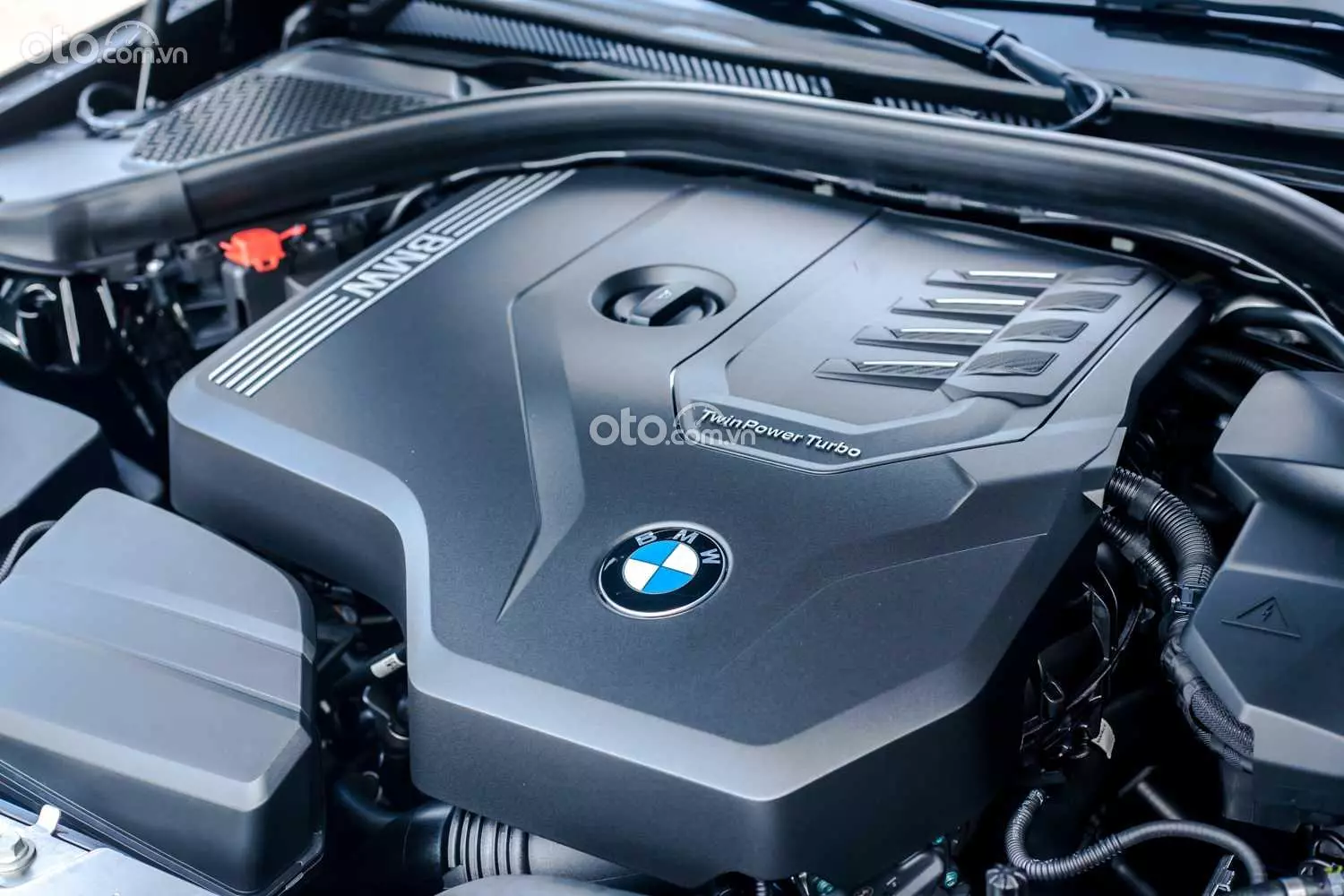 Giá xe BMW 330i 2024 kèm tin khuyến mại mới nhất tháng 11/2024