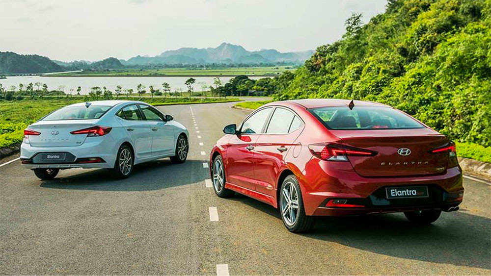 Nên chọn mua Hyundai Elantra phiên bản nào?