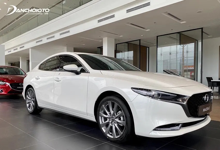 Mazda 3: Giá xe lăn bánh & thông số kỹ thuật (9/2024)