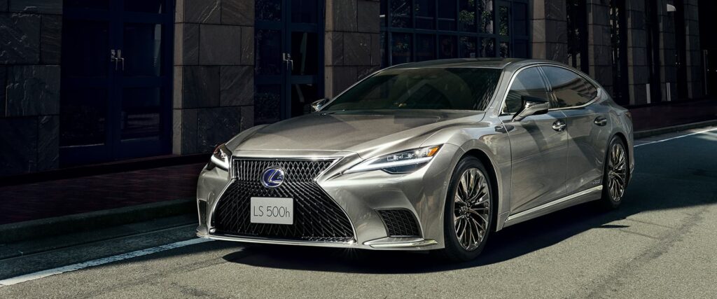 Cập nhật giá xe Lexus Việt Nam tháng 11-2024.