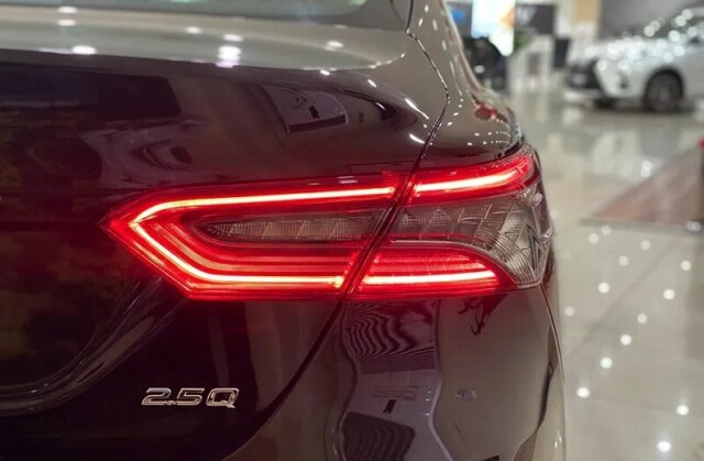 Toyota Camry 2022: Giá bán mới nhất, Đánh giá thông số kỹ thuật